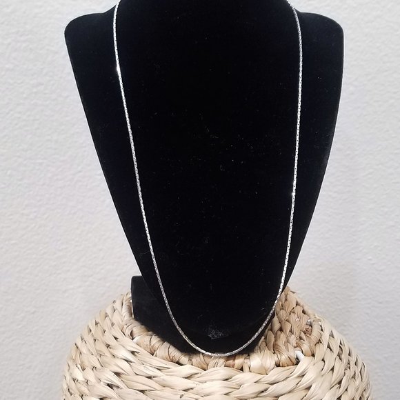 NEW Sterling Silver necklace 22 in Italy 925 - Picture 2 of 8